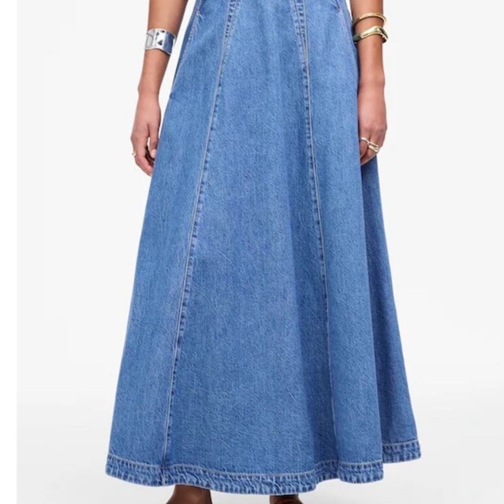 Madewell Midi Skirt in Robertson Wash: Airy Denim Edition
